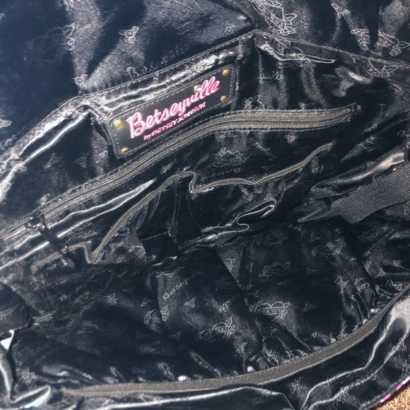 Large Betsey Johnson leopard messenger bag - Picture 2 of 8